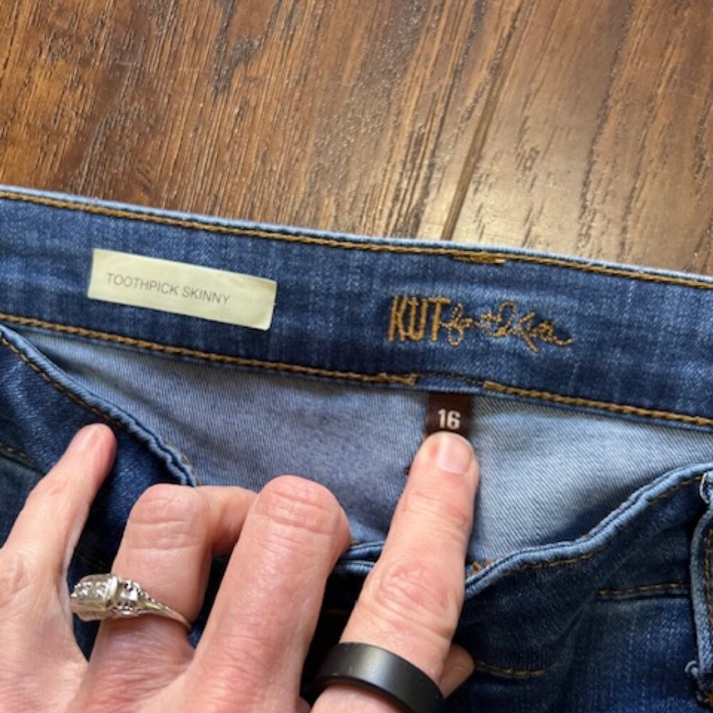 Kut from the Kloth Toothpick Skinny Distressed Jeans Size 16 - Picture 3 of 6